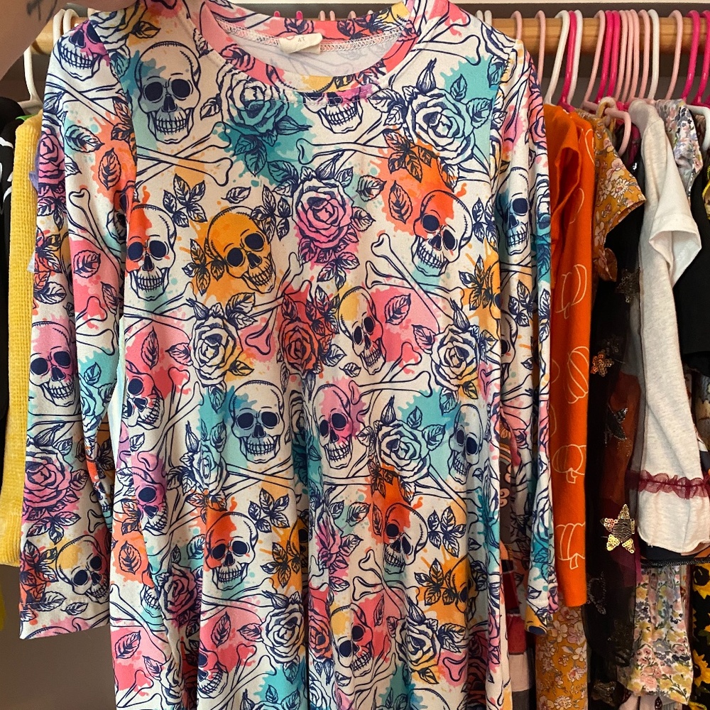 Little Lopers skull dress and knot